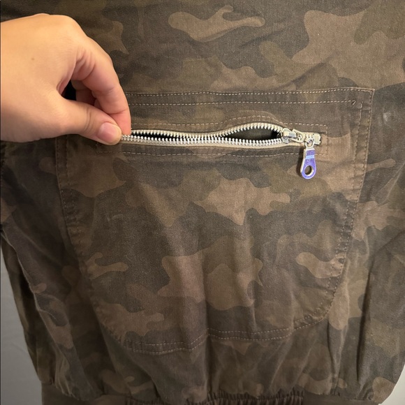 Army Pattern Jumpsuit - Picture 6 of 8